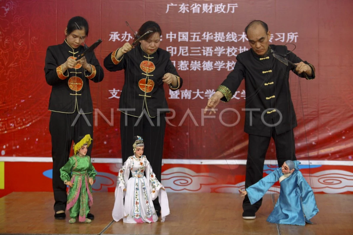 faq-pertanyaan-umum-tentang-wayang-potehi - Sejarah dan Makna Boneka Tradisional Tiongkok Nyonya Fa