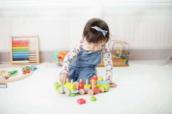 faq-tentang-boneka-anak-usia-1-tahun - Rekomendasi Boneka Anak Usia 1 Tahun yang Aman dan Edukatif