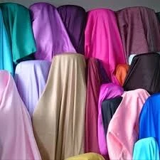 Cara Mengatasi Kain Velvet Licin Saat Menjahit dengan Mudah