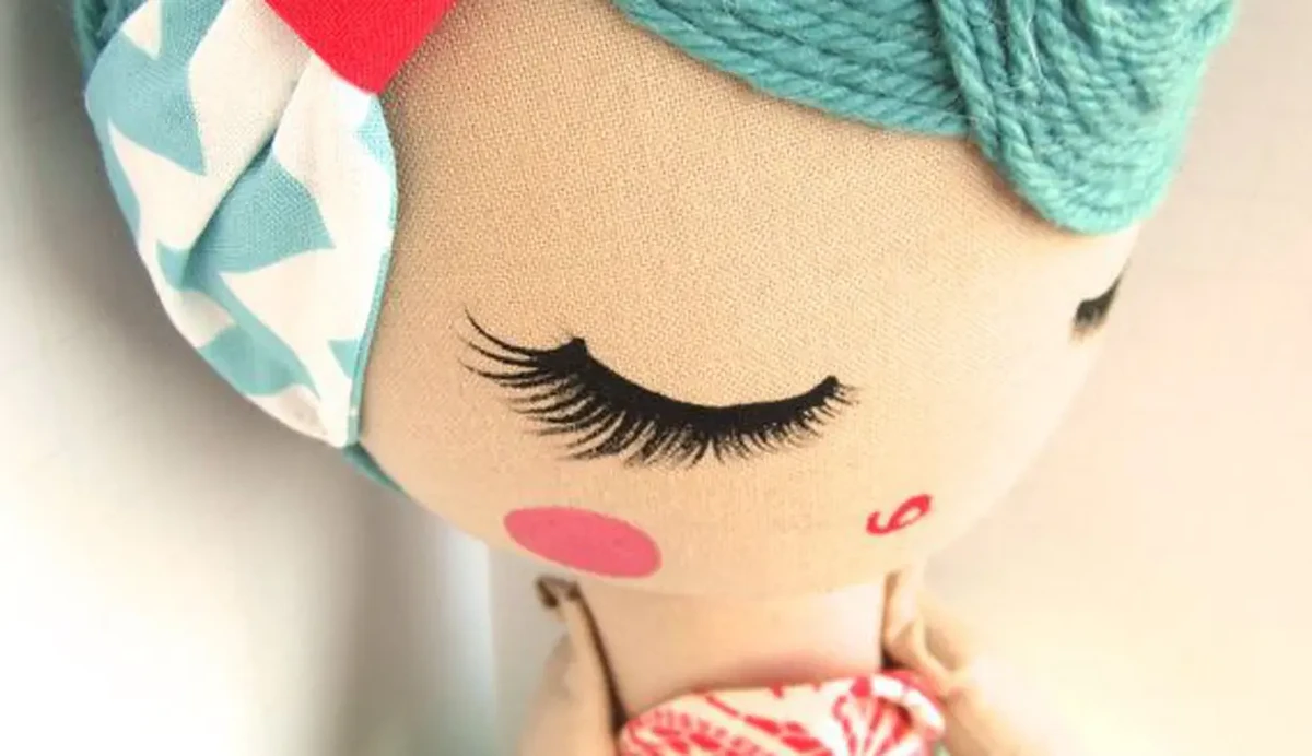 faq-menjawab-pertanyaan-umum-tentang-boneka-karakt - Cara Membuat Boneka Karakter Unik Handmade dan Peluang Bisnis Kreatif