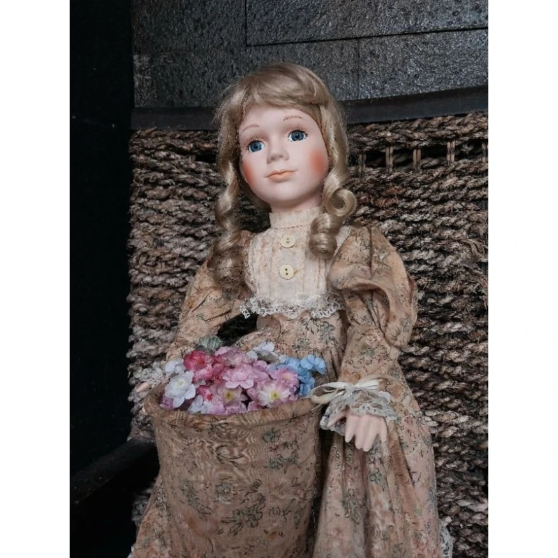 rekomendasi-tempat-membeli-boneka-vintage-berkuali - Cara Memilih dan Merawat Boneka Vintage Klasik untuk Dekorasi